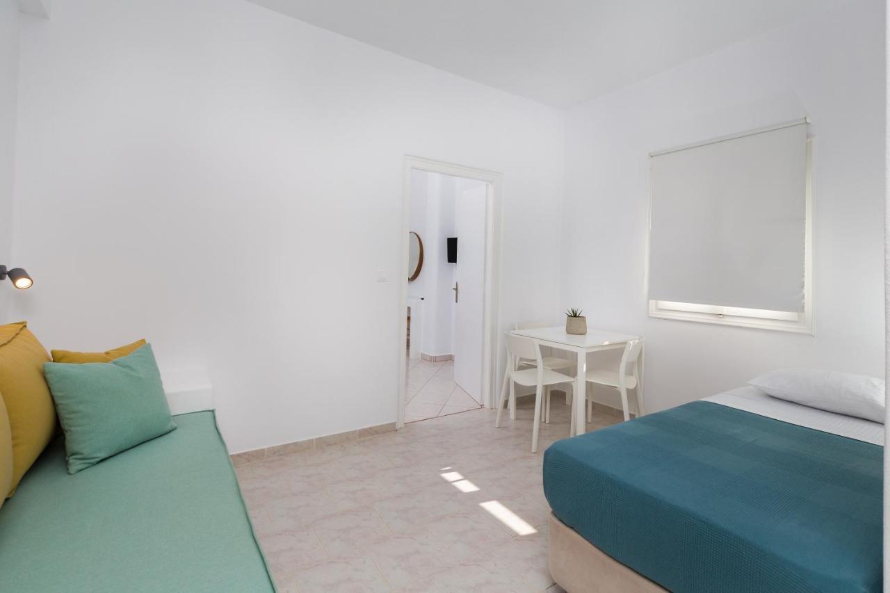 דריוס La Mer Seaside Apartments מראה חיצוני תמונה